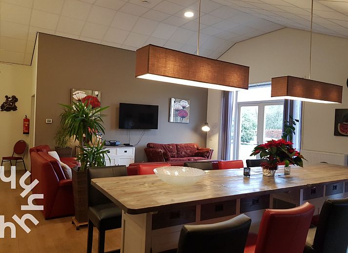 Child-friendly playground at DG127C vacation home in Vorden, Achterhoek.