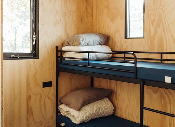 Geniet van de rust bij Huisje in Doetinchem, een vakantiehuis in de Achterhoek met een uitnodigend terras en groene omgeving.