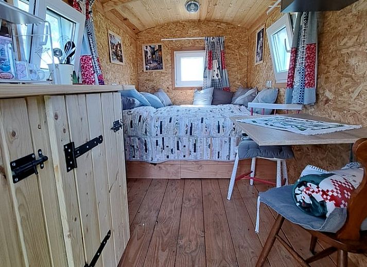 Gemuetliches Ferienhaus in Beltrum mit Sitzgelegenheiten im Freien in der gruenen Umgebung der Region Achterhoek.