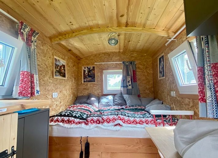 Rueckansicht des Holzhaeuschens in Beltrum in der ruhigen Umgebung von Gelderland.