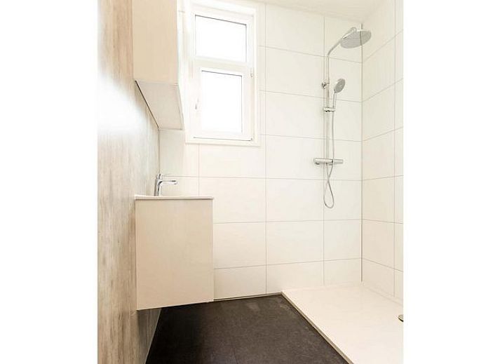 Module Special 6 persons Wellness in Lichtenvoorde, Gelderland with terrace and hot tub in green surroundings.