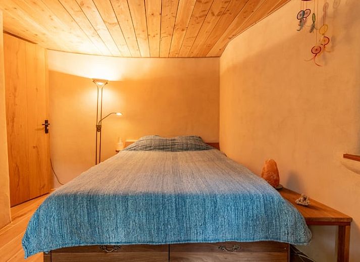 Gezellig terras bij Vakantiehuis in Neede, ideaal voor ontspanning in de Achterhoekse natuur.