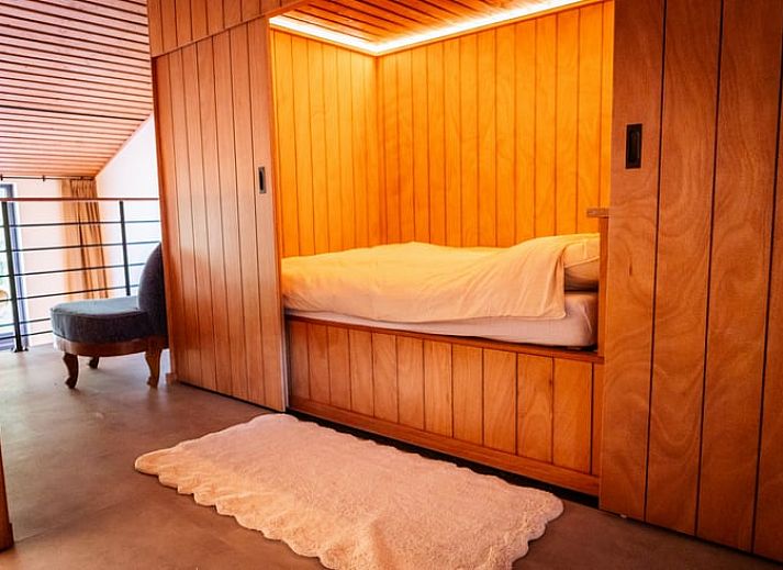 Genieten van de natuur vanuit het Vakantiehuisje in Neede, Achterhoek, met uitzicht op ruiters.