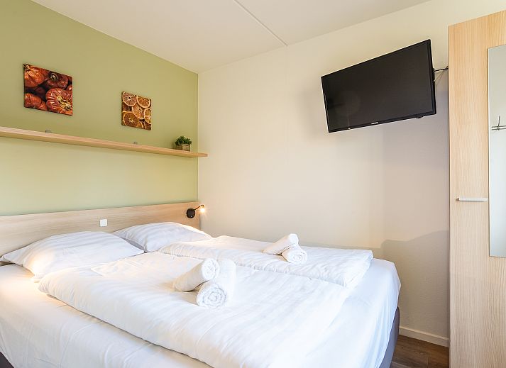 Stroombroek 6-persoons bungalow 6C in Braamt, Gelderland omgeven door groene natuur.