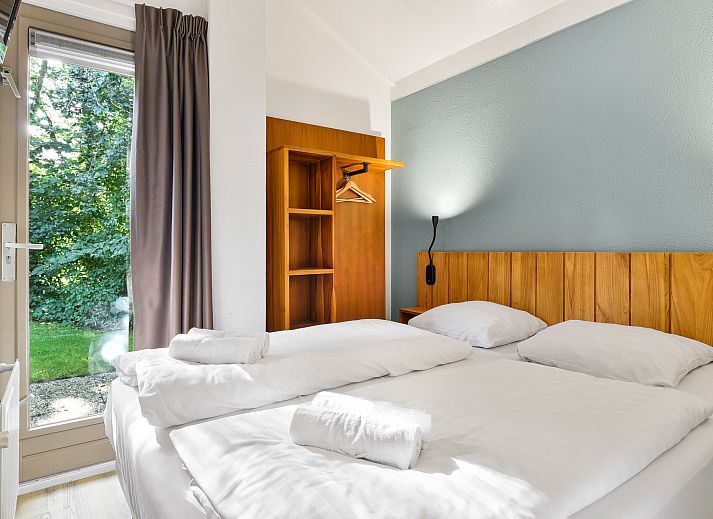 Stroombroek 2-persoons bungalow 2L in Braamt, Achterhoek, Gelderland met groene tuin en moderne architectuur.