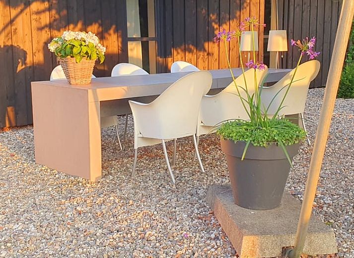 Ferienhaus in Zeddam, ein charmantes Ferienhaus in Achterhoek, Gelderland, umgeben von gruener Natur und rustikaler Architektur.