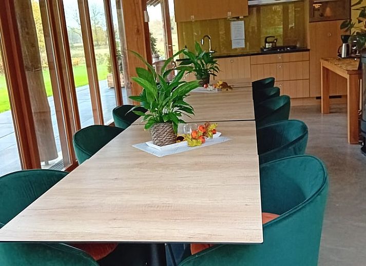 Entrance of Holiday cottage in Gaanderen, surrounded by greenery in Achterhoek, Gelderland.