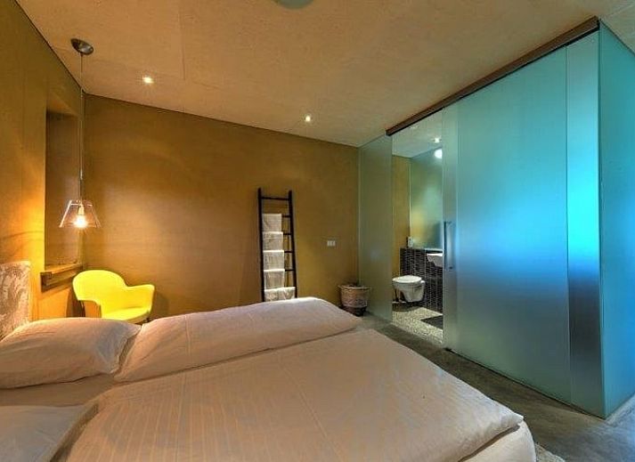 Entrance of Holiday cottage in Gaanderen, surrounded by greenery in Achterhoek, Gelderland.