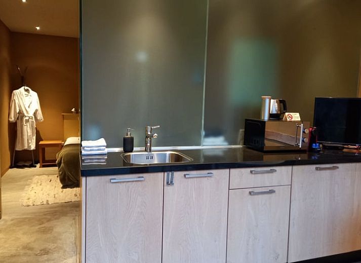 Spacious parking at Holiday Home in Gaanderen, located in the green Achterhoek, Gelderland.