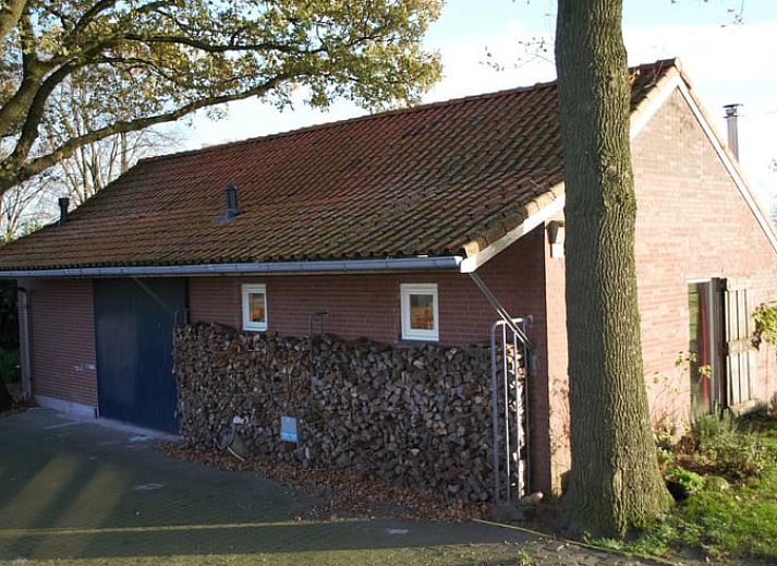 Offene Veranda des Ferienhauses in Lievelde, Achterhoek, Gelderland. Geniessen Sie die Natur und die Ruhe in der gruenen Umgebung.