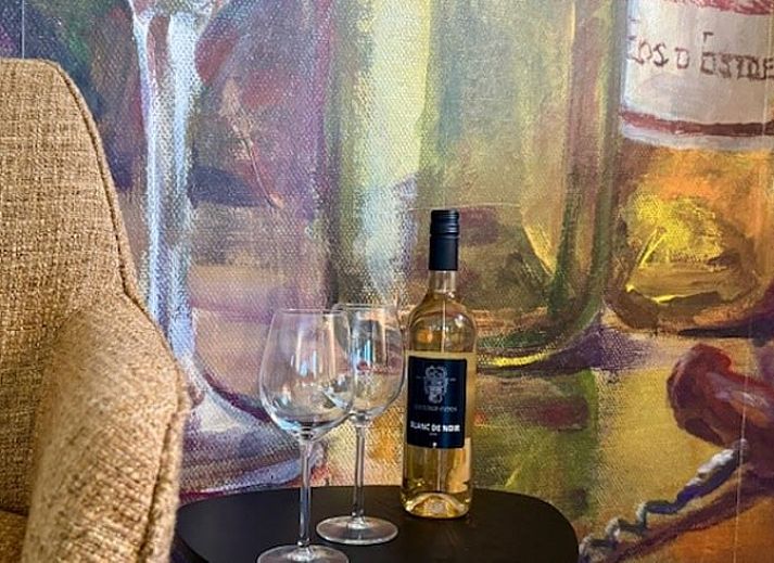 Flowery garden at cottage in Lievelde, Achterhoek, ideal for relaxation.