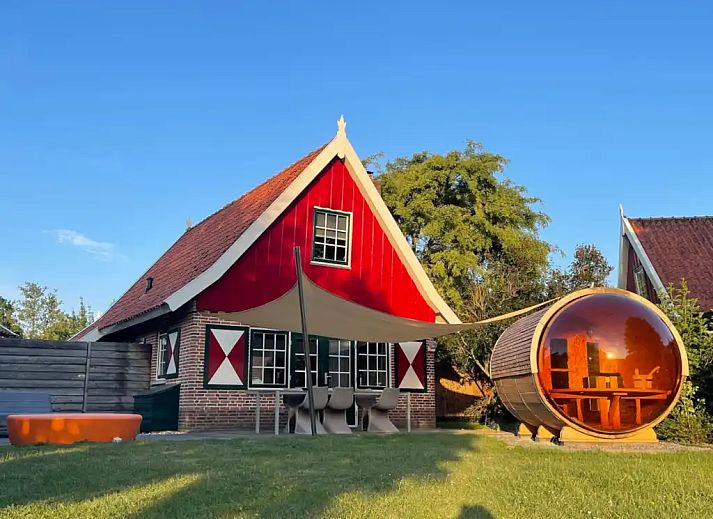 Guest house 295830 - Holiday property Achterhoek - De Essenburgh met hottub en sauna
