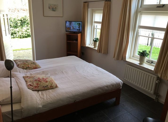 Prachtig vakantiehuis bij mooistevakantiehuis.nl in Winterswijk, Achterhoek, omringd door groene natuur.