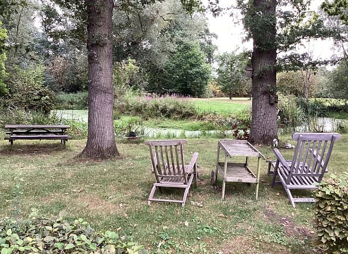 Zufahrt zum Cottage in Winterswijk Brinkheurne, Ferienhaus inmitten der Natur in Achterhoek, Gelderland.