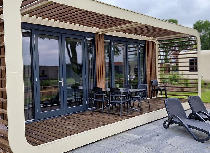 Modernes Einfamilienhaus in Olburgen mit Veranda, gelegen in der ruhigen Natur der Region Achterhoek in Gelderland.