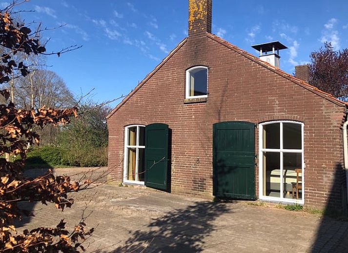 Cottage in Almen, Ferienhaus in Achterhoek, Gelderland. Traditionelles Bauernhaus-Design mit laendlichem Charme und gruener Umgebung.