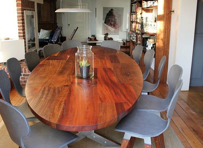 Grosser Rasen im Ferienhaus in Marienvelde, ideal fuer Outdoor-Aktivitaeten in der gruenen Achterhoek, Gelderland.