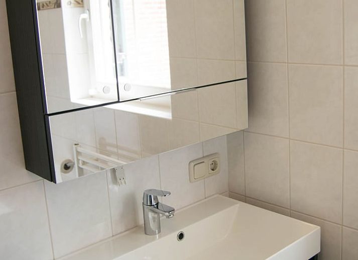 Spielplatz im Garten des Ferienhauses in Winterswijk Woold, gelegen in der gruenen Umgebung von Achterhoek, Gelderland.