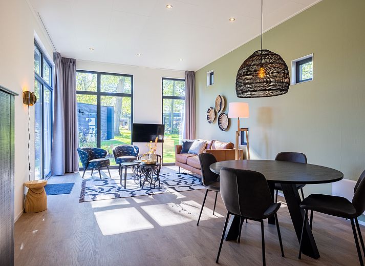 Luxury vacation home Aurelia with sauna and sunshower in Kring van Dorth, Achterhoek, Gelderland, surrounded by green nature.