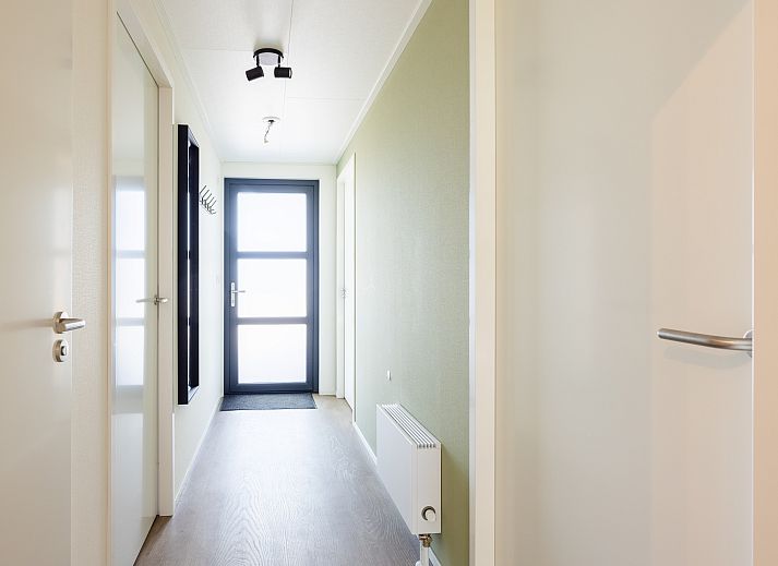 Vacation home Aurelia with sauna and sunshower in Kring van Dorth, Achterhoek, Gelderland, surrounded by green nature and modern architecture.