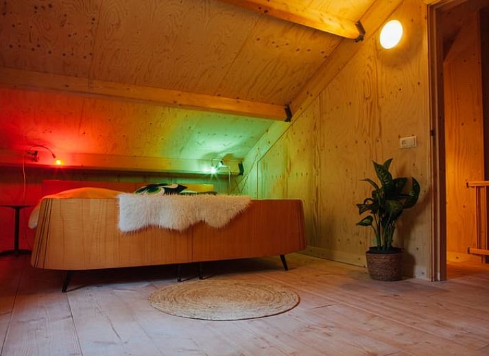 Plattenspieler fuer den Musikgenuss in der Huette in Joppe, Achterhoek.