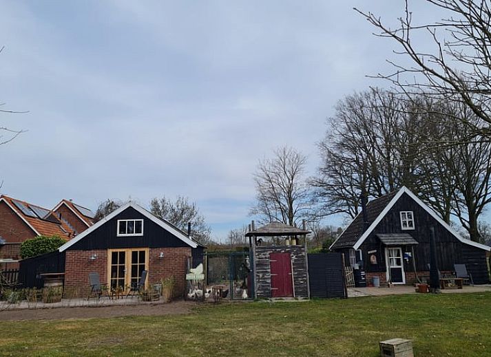 Comfortable bedroom in Holiday Home in Winterswijk Corle, perfect for a restful night in the Achterhoek.