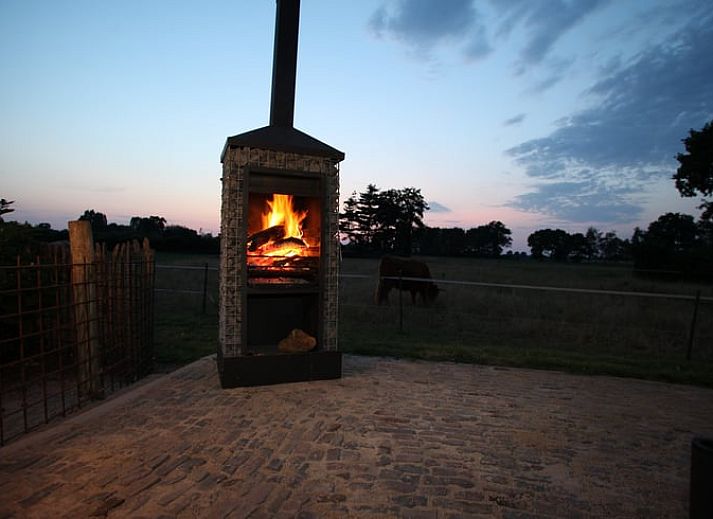 Geniet van de rustieke buitenruimte van Vakantiehuis in Zieuwent, gelegen in de groene Achterhoek, Gelderland, met uitzicht op weelderige natuur.