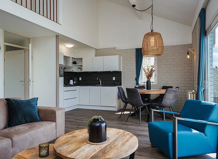 Ferienhaus Bungalow Comfort Deluxe im Gelderse Tal mit sonniger Terrasse und gruenem Garten.