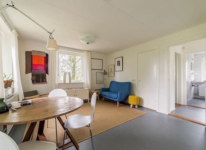 Cottage in Bronkhorst cottage in the valley of Gelderland, surrounded by green fields and blue skies in Gelderland.