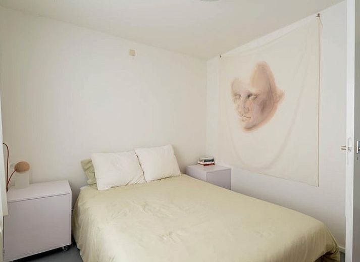 Cottage in Bronkhorst cottage in the valley of Gelderland, surrounded by green fields and blue skies in Gelderland.