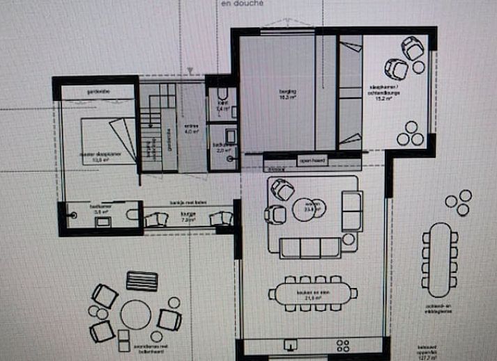 Gemuetlicher Essbereich im Ferienhaus in Tonden, Gelderland, mit Holzbalken.