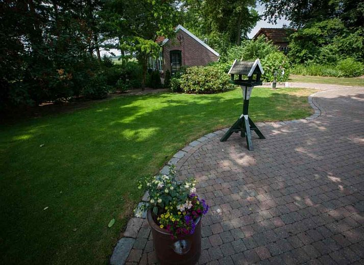 Prachtige zonsondergang boven rivier in de buurt van DG473 Netterden.