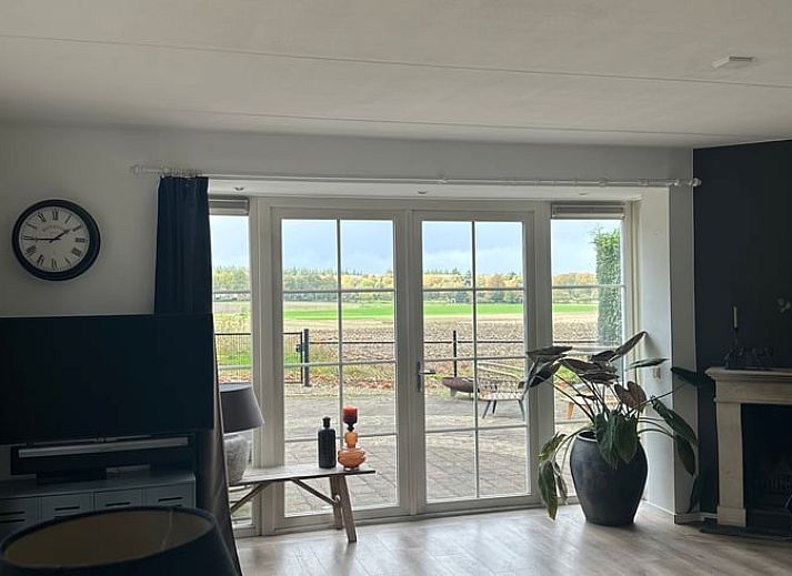 Geniessen Sie luxurioese Entspannung im Jacuzzi im Huisje in Beekbergen, einem Ferienhaus an der Veluwe in Gelderland.