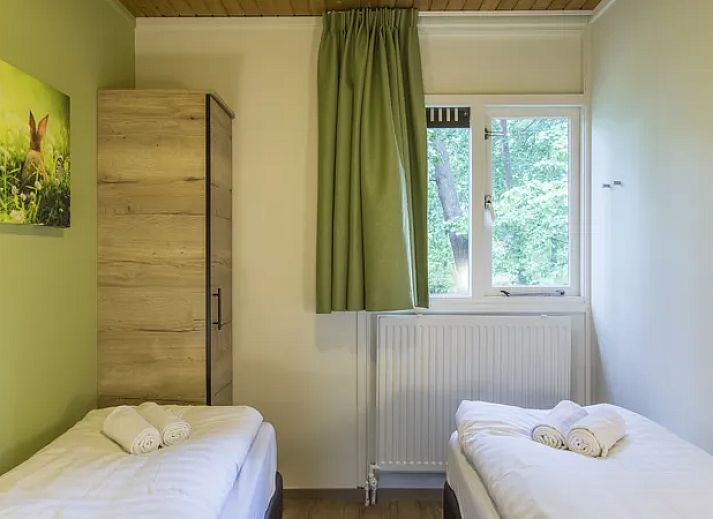 Guest house 320132 - Bungalow Veluwe - Heideheuvel | 18-persoons reuniebungalow | 18C