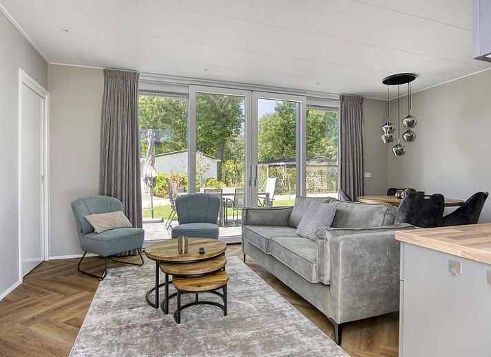 Bedroom in Veluwehoeve 4 persons MIVA, Ede, with modern interior and adjoining bathroom, perfect vacation accommodation in the Veluwe.