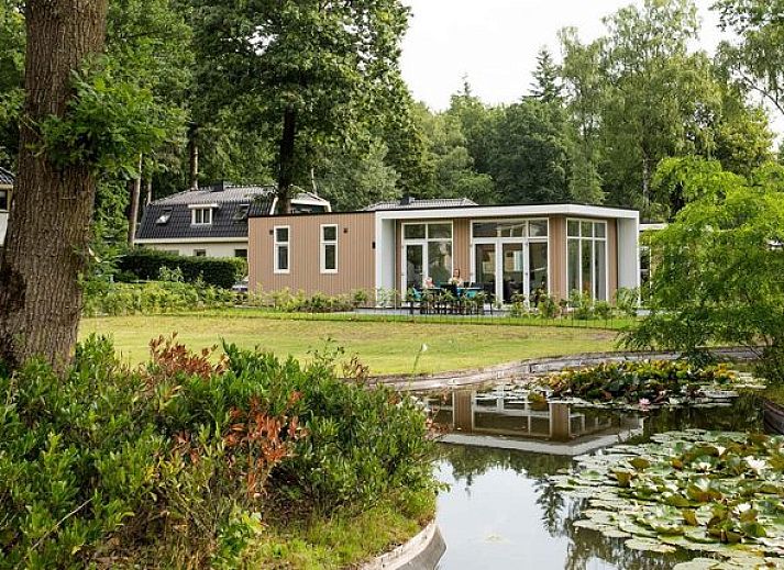 Modul 5 Personen Ferienhaus mit Teich in Ede, Veluwe, Gelderland, umgeben von Natur.