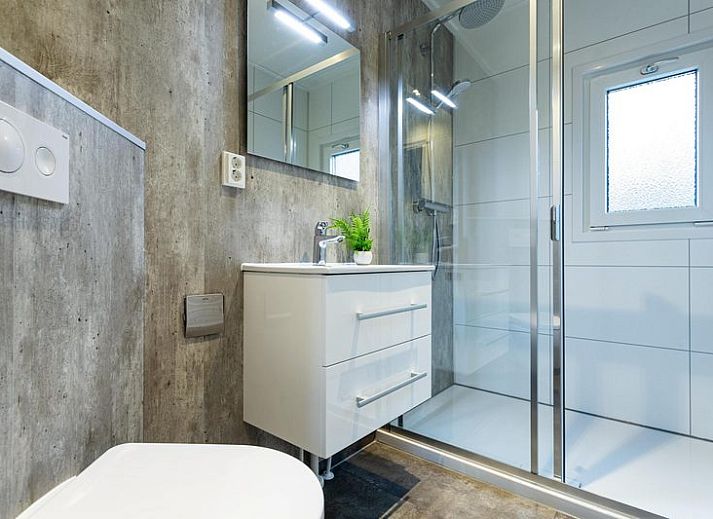 Module Special 6 personen in Ede Veluwe met modern terras en groene omgeving.