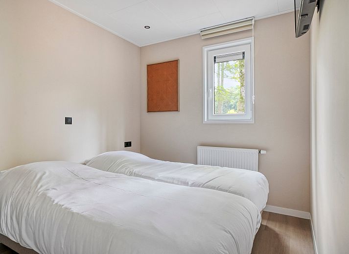 Moderne Kche im Ferienhaus Wilgenhof, Ede, Veluwe, mit glatter Oberflche und allem Komfort.