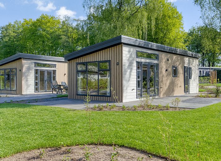 Modul Nova-Ferienhaus in Ede, umgeben von grner Natur an der Veluwe, Gelderland.