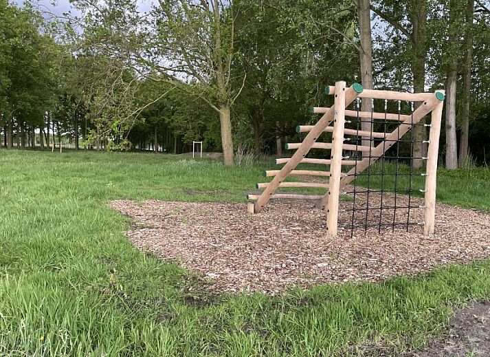 Detail van de keuken in Aledo Veluwe aan Zee Strand Horst, Ermelo, Gelderland. Strakke en functionele opstelling.
