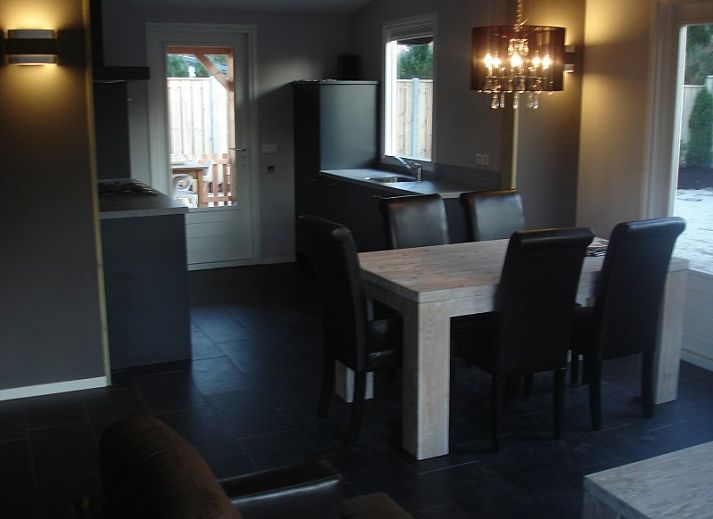 Geniessen Sie die Sauna in De Leuvenhorst/Haspel in Ermelo, Veluwe. Entspannen Sie sich in einem Luxus-Ferienhaus mit Terrasse.