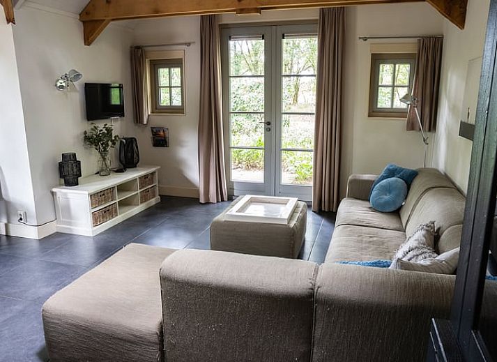 Cottage in Ermelo, charming cottage surrounded by green nature in the Veluwe, Gelderland.