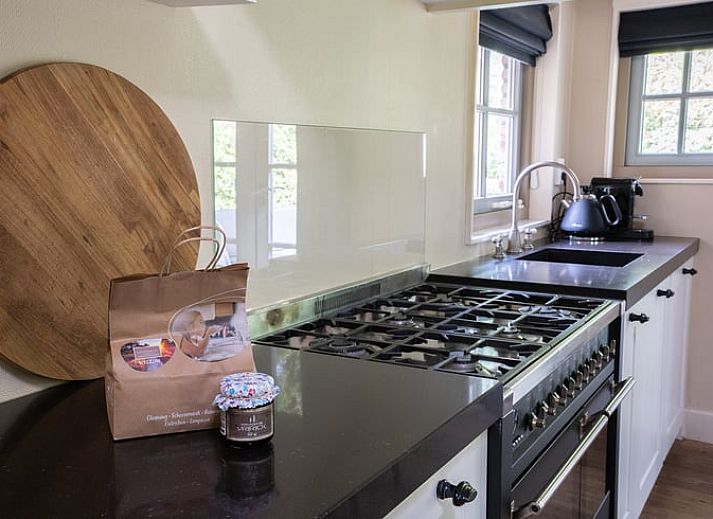 Cozy terrace at Cottage in Ermelo, vacation home in wooded Veluwe, Gelderland.