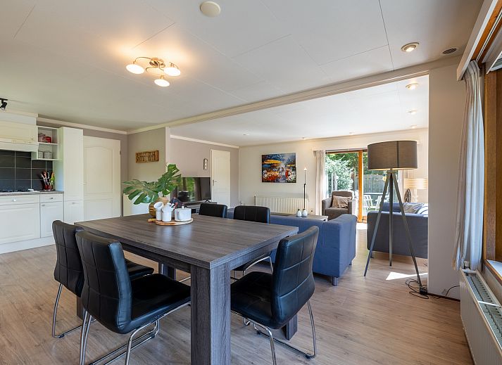 Terrace of Veluwe Lodge vacation home in Harderwijk, Veluwe surrounded by trees