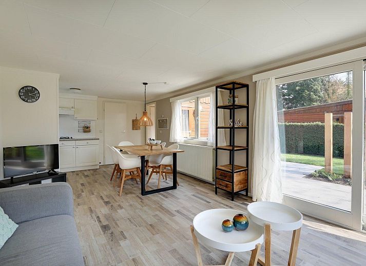 Terrace with seating at Cozy Lodge vacation home in Harderwijk, Veluwe, Gelderland.