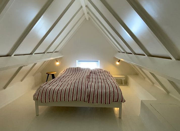 Sitzecke mit Feuerkorb im Huisje in Hoenderloo, Ferienhaus in der Natur von Gelderland.