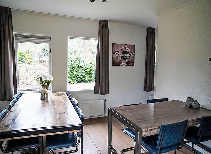 Entspannender Whirlpool im Ferienhaus Specht in Hoenderloo, Veluwe, Gelderland.