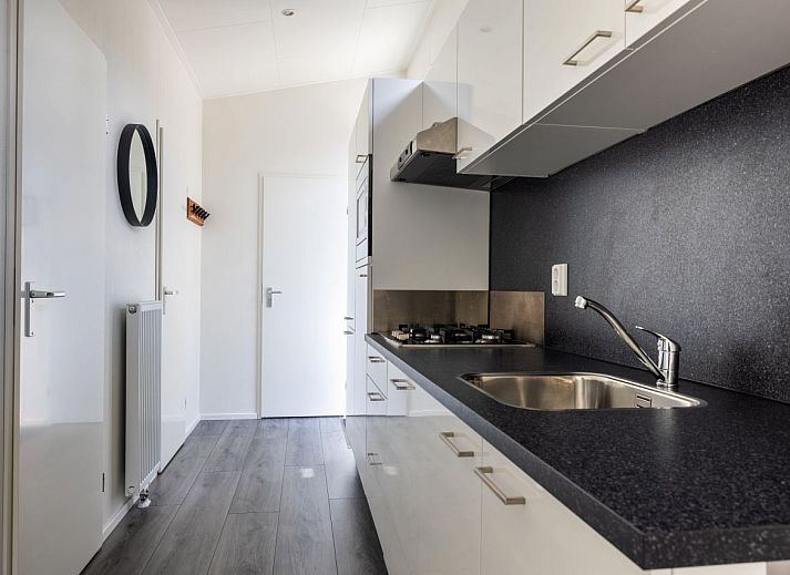 Detached house in Hoenderloo in the Veluwe, Gelderland, with modern exterior and green surroundings.