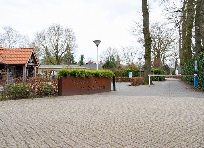 Cozy living room of DG256 vacation home in Putten, Veluwe, Gelderland.