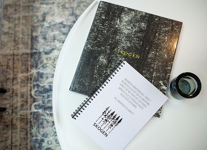 Dineer in de buitenlucht bij Vakantiewoning Sprielderbosch 45 'Skogen' op de Veluwe in Gelderland.